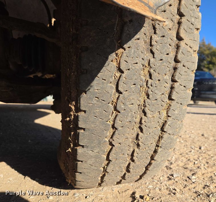 image for item ET1112 2013 GMC Sierra 3500HD bale bed pickup truck