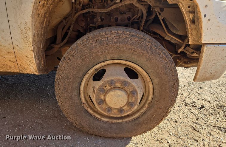 image for item ET1112 2013 GMC Sierra 3500HD bale bed pickup truck