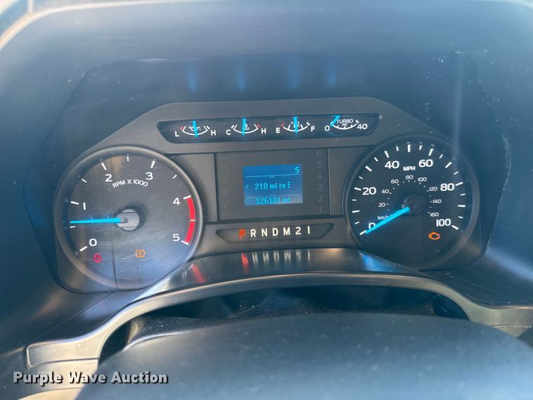 image for item ET4141 2017 Ford F350 Super Duty XL Ext. Cab bale bed pickup truck