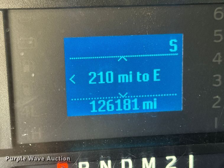 image for item ET4141 2017 Ford F350 Super Duty XL Ext. Cab bale bed pickup truck