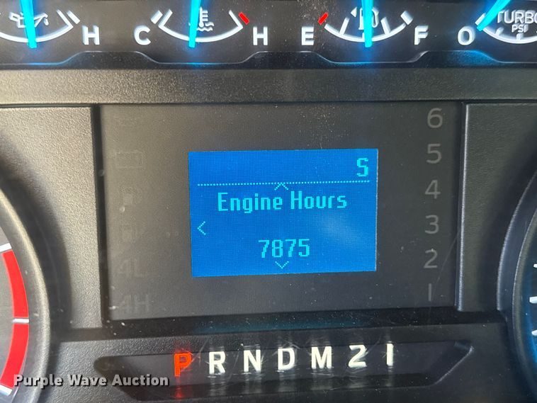 image for item ET4141 2017 Ford F350 Super Duty XL Ext. Cab bale bed pickup truck