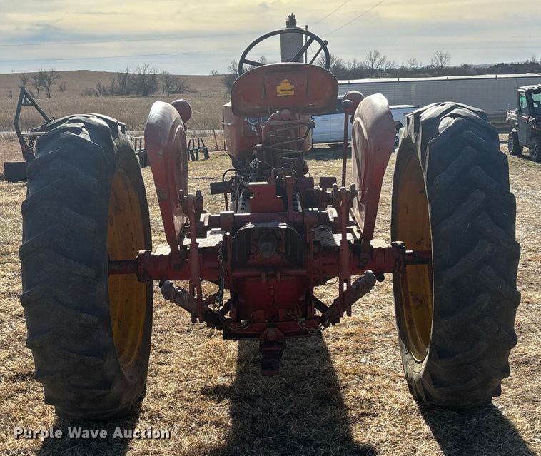 image for item FG1762 1955 Massey Harris 33G1R1 tractor