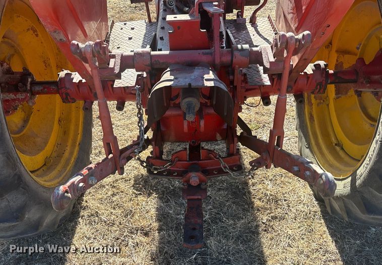 image for item FG1762 1955 Massey Harris 33G1R1 tractor