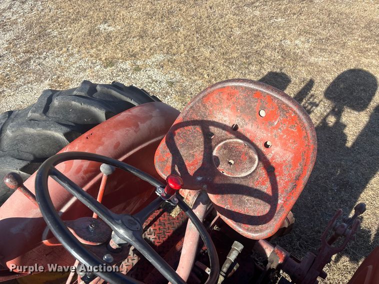 image for item FG1762 1955 Massey Harris 33G1R1 tractor