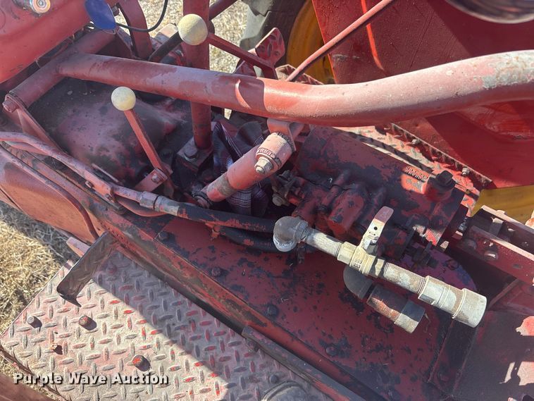 image for item FG1762 1955 Massey Harris 33G1R1 tractor