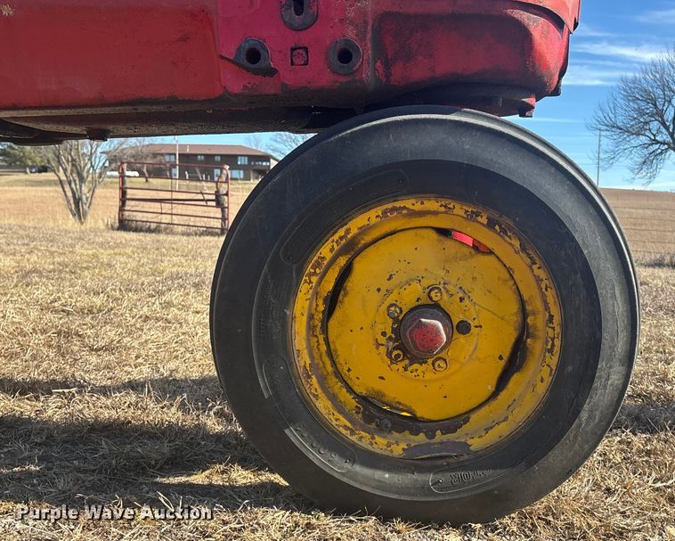 image for item FG1762 1955 Massey Harris 33G1R1 tractor