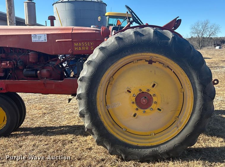 image for item FG1762 1955 Massey Harris 33G1R1 tractor