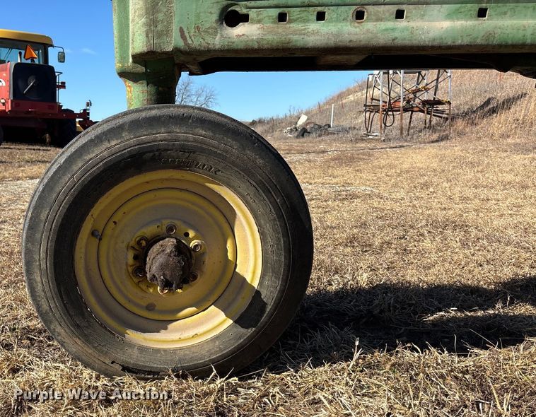 image for item FG1763 1952 John Deere A tractor