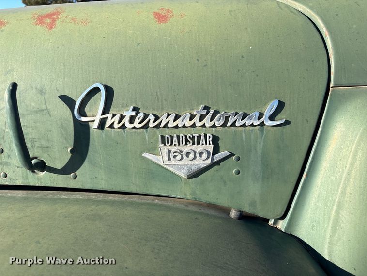 image for item FG2519 1967 International Harvester Loadstar 1600 grain truck