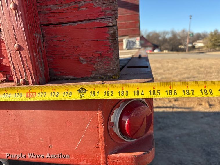 image for item FG2519 1967 International Harvester Loadstar 1600 grain truck