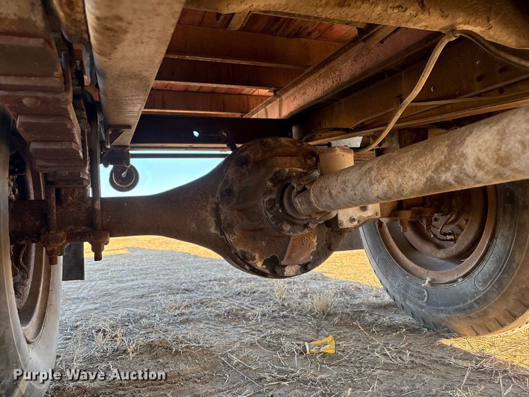 image for item FG2519 1967 International Harvester Loadstar 1600 grain truck