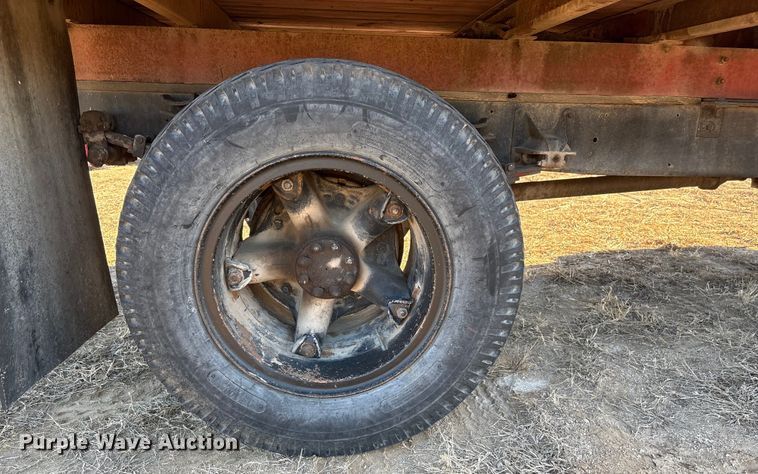 image for item FG2519 1967 International Harvester Loadstar 1600 grain truck