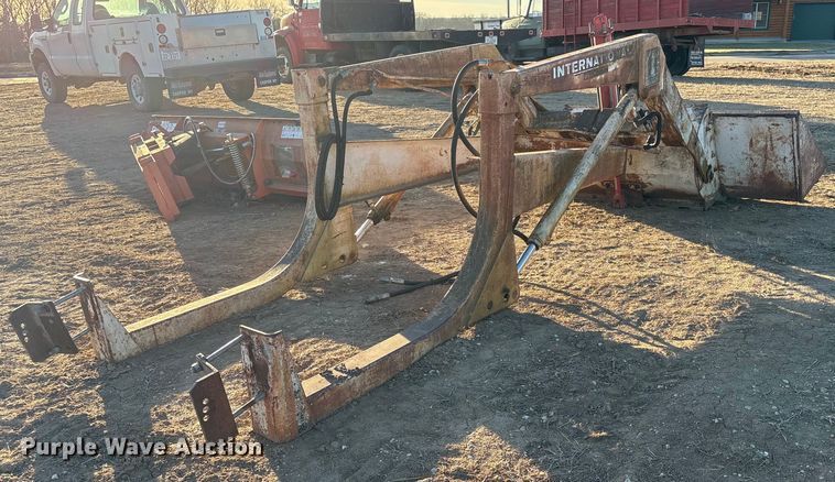 image for item FG2523 International 2001 Loader tractor loader