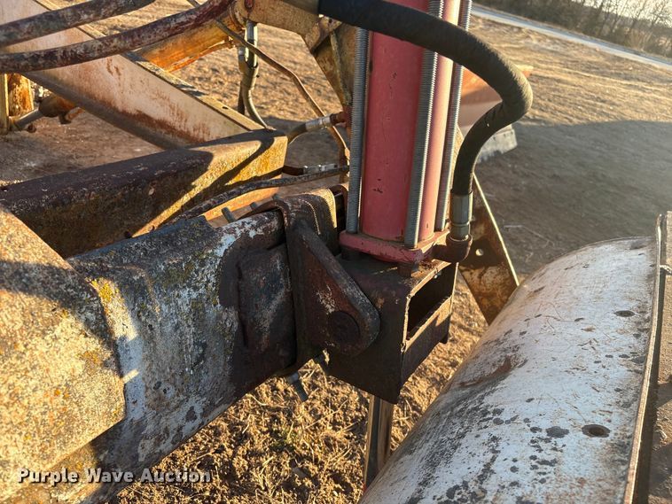 image for item FG2523 International 2001 Loader tractor loader