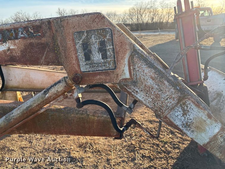 image for item FG2523 International 2001 Loader tractor loader