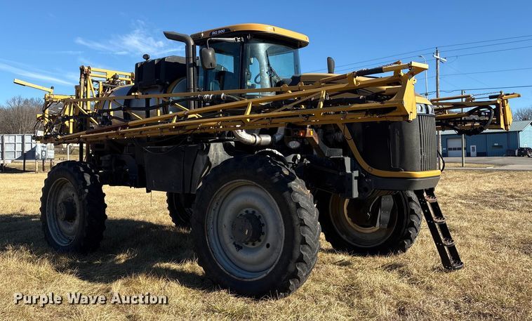 image for item FG2526 2013 Rogator RG900 sprayer