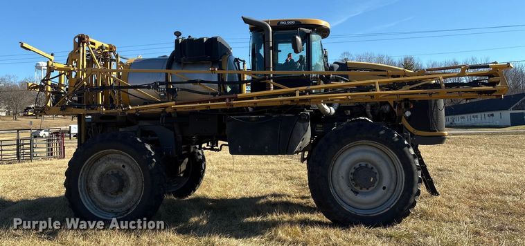 image for item FG2526 2013 Rogator RG900 sprayer