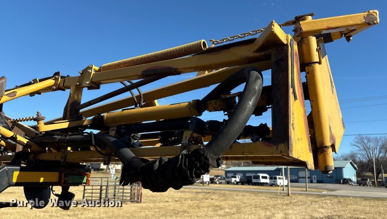 image for item FG2526 2013 Rogator RG900 sprayer