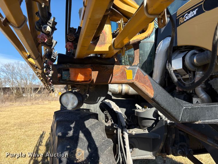 image for item FG2526 2013 Rogator RG900 sprayer