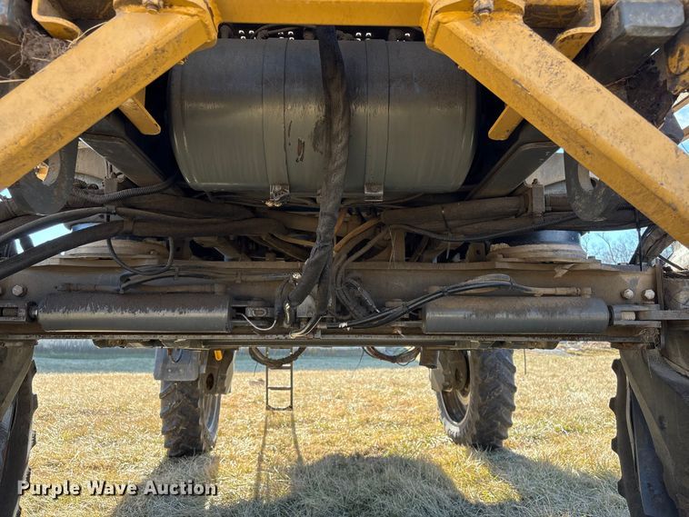 image for item FG2526 2013 Rogator RG900 sprayer