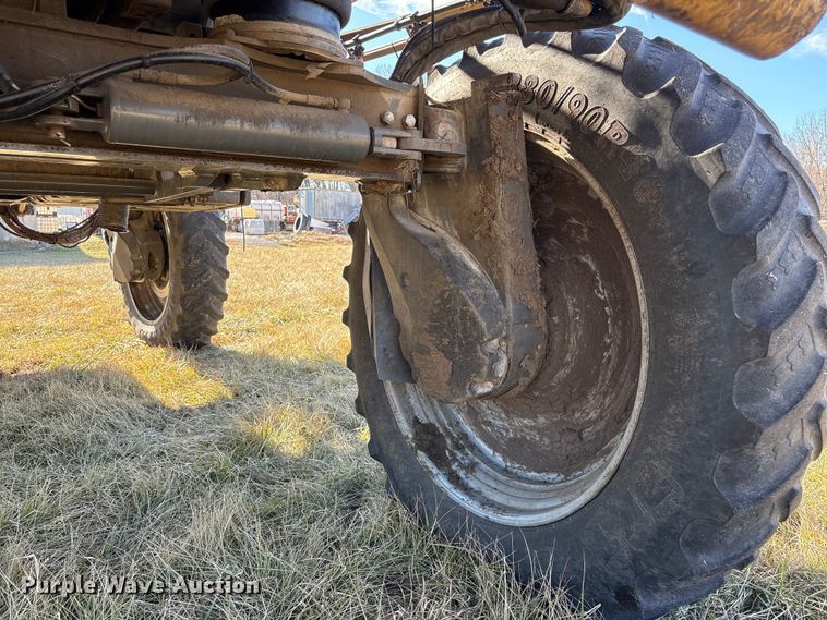 image for item FG2526 2013 Rogator RG900 sprayer