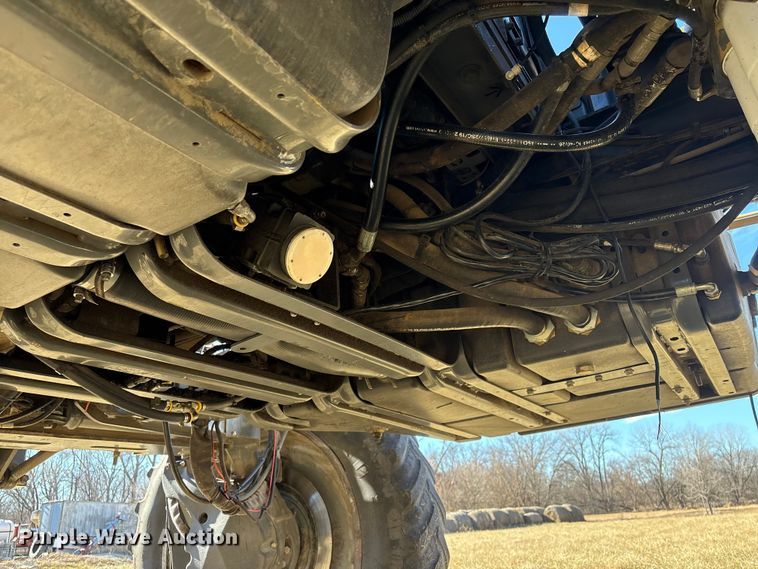 image for item FG2526 2013 Rogator RG900 sprayer