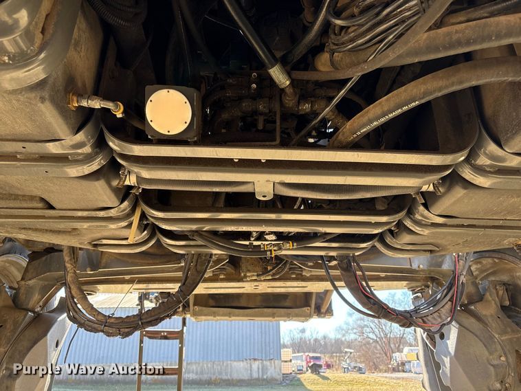 image for item FG2526 2013 Rogator RG900 sprayer