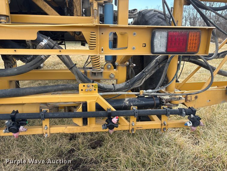 image for item FG2526 2013 Rogator RG900 sprayer