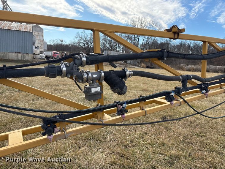 image for item FG2526 2013 Rogator RG900 sprayer