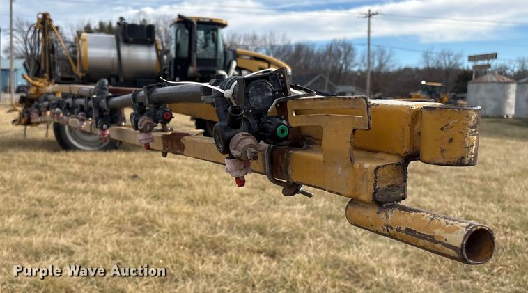 image for item FG2526 2013 Rogator RG900 sprayer