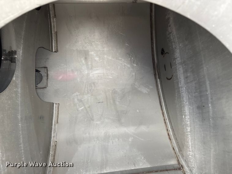 image for item FG2526 2013 Rogator RG900 sprayer