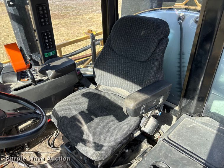 image for item FG2526 2013 Rogator RG900 sprayer