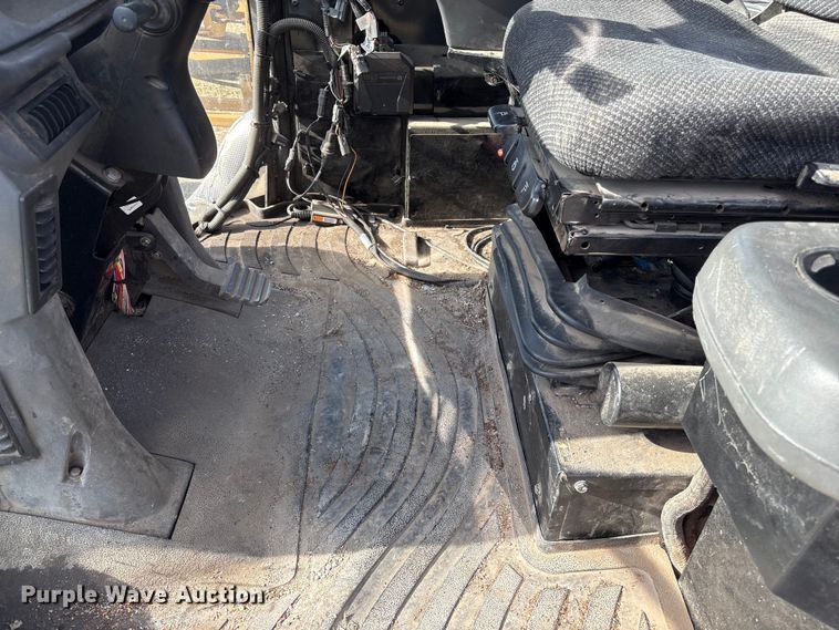 image for item FG2526 2013 Rogator RG900 sprayer