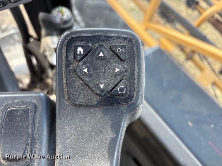 image for item FG2526 2013 Rogator RG900 sprayer