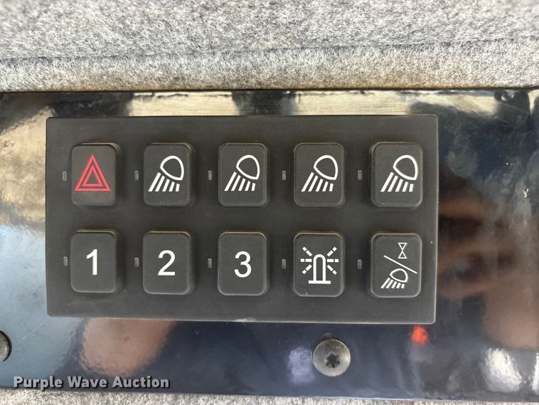 image for item FG2526 2013 Rogator RG900 sprayer