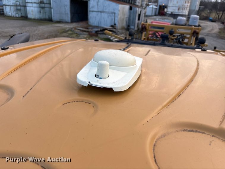 image for item FG2526 2013 Rogator RG900 sprayer