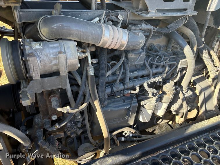 image for item FG2526 2013 Rogator RG900 sprayer