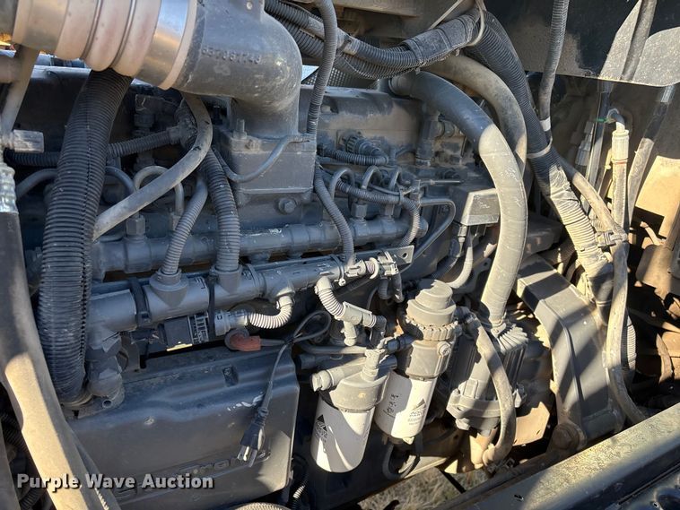 image for item FG2526 2013 Rogator RG900 sprayer