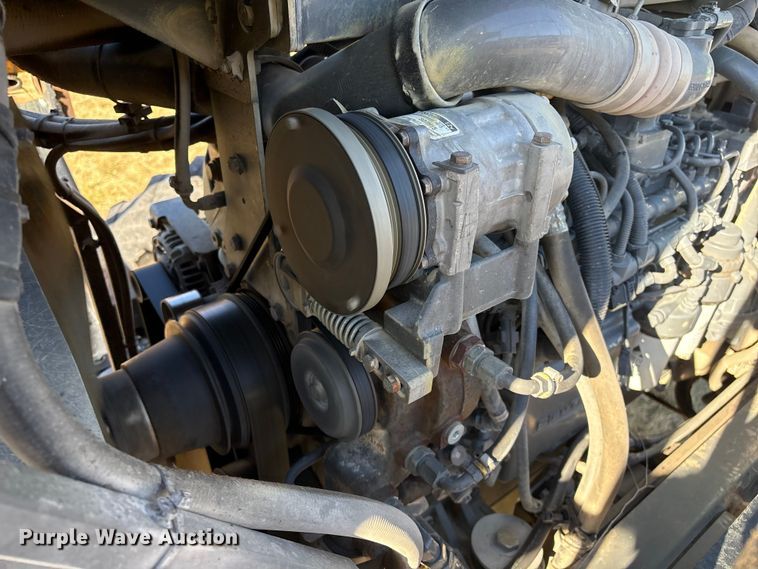 image for item FG2526 2013 Rogator RG900 sprayer