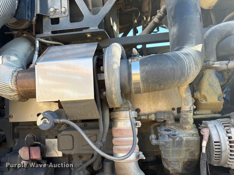 image for item FG2526 2013 Rogator RG900 sprayer