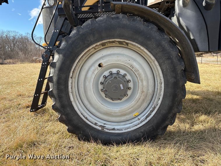 image for item FG2526 2013 Rogator RG900 sprayer