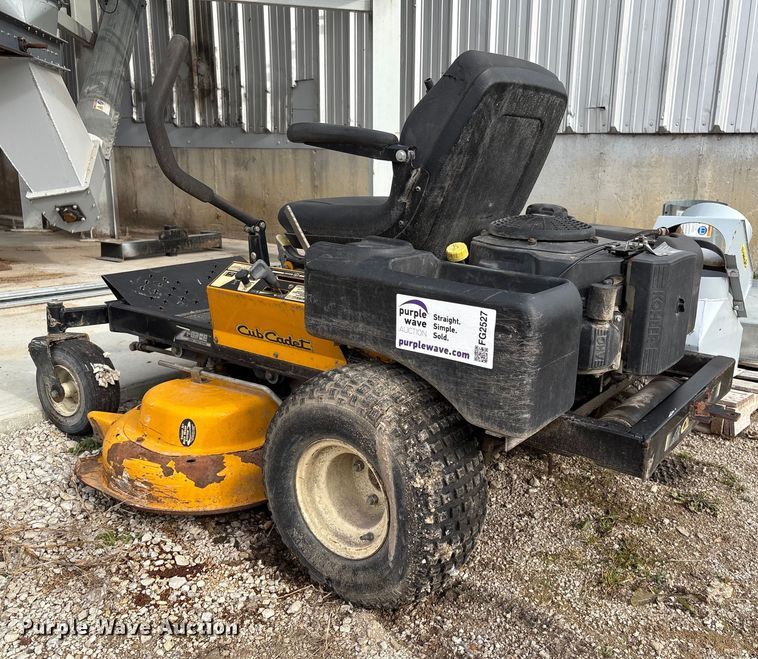 image for item FG2527 2007 Cub Cadet Z-Force ZTR lawn mower