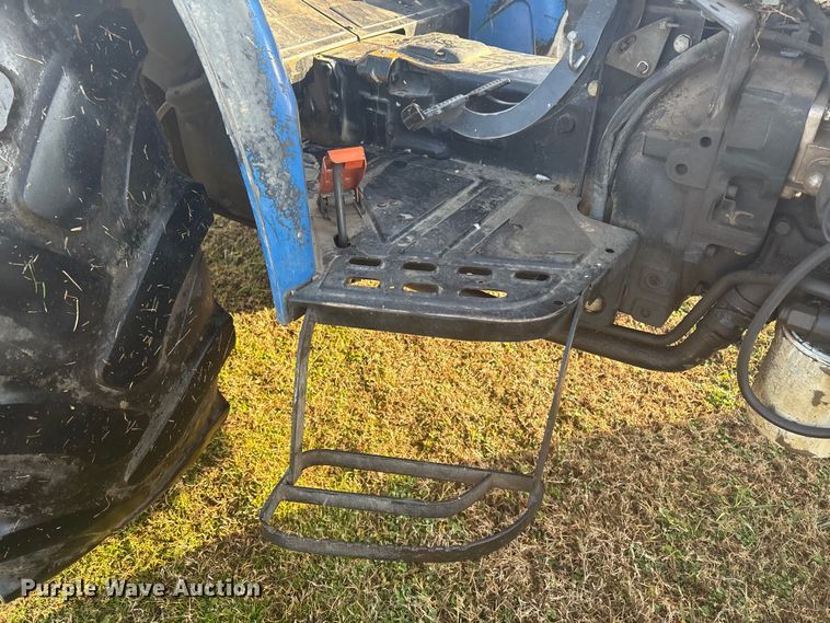 image for item FI0110 2002 New Holland TN65 tractor