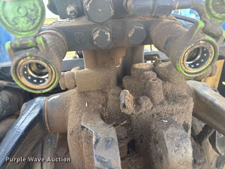 image for item FI0110 2002 New Holland TN65 tractor