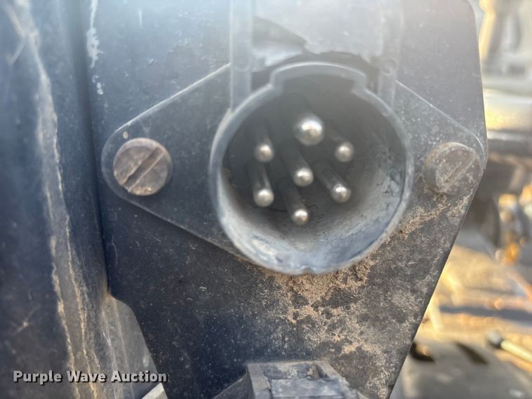 image for item FI0110 2002 New Holland TN65 tractor