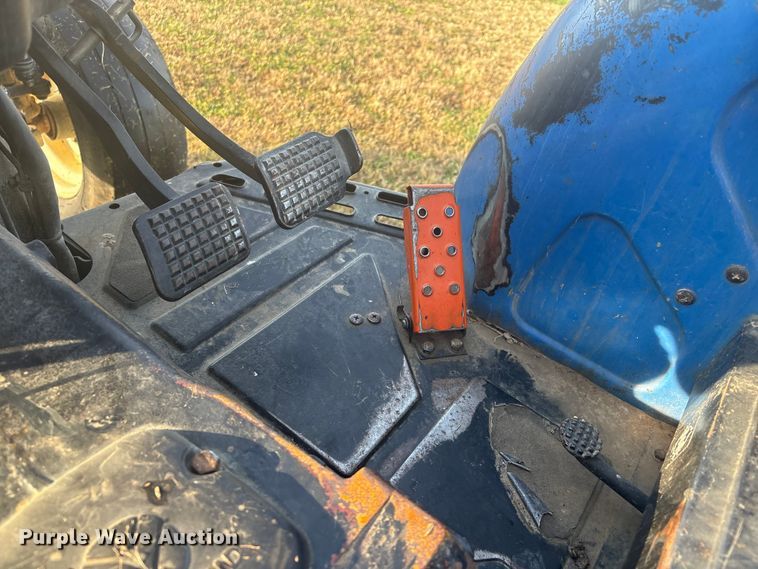 image for item FI0110 2002 New Holland TN65 tractor