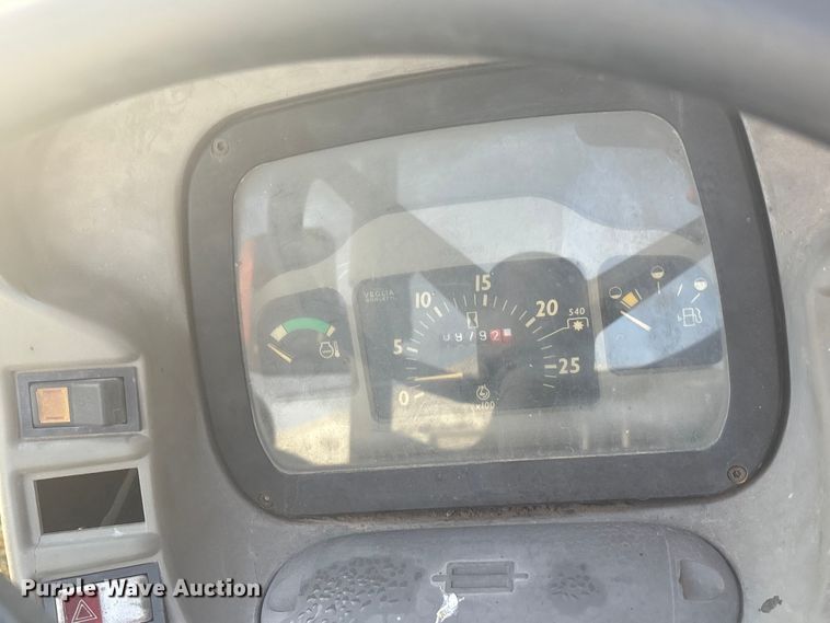 image for item FI0110 2002 New Holland TN65 tractor