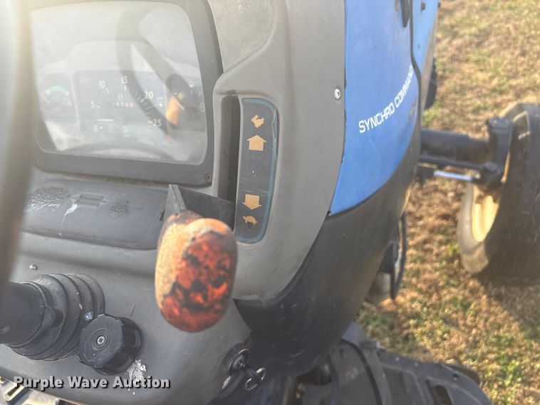 image for item FI0110 2002 New Holland TN65 tractor