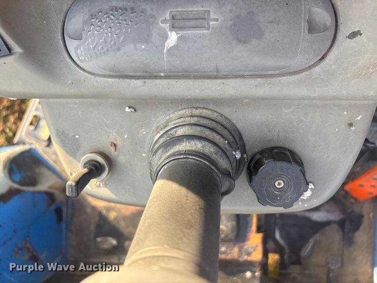 image for item FI0110 2002 New Holland TN65 tractor