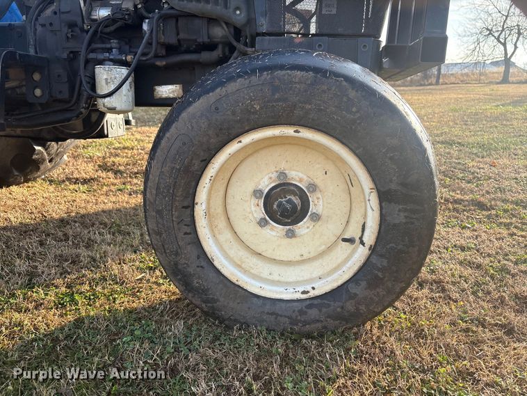 image for item FI0110 2002 New Holland TN65 tractor